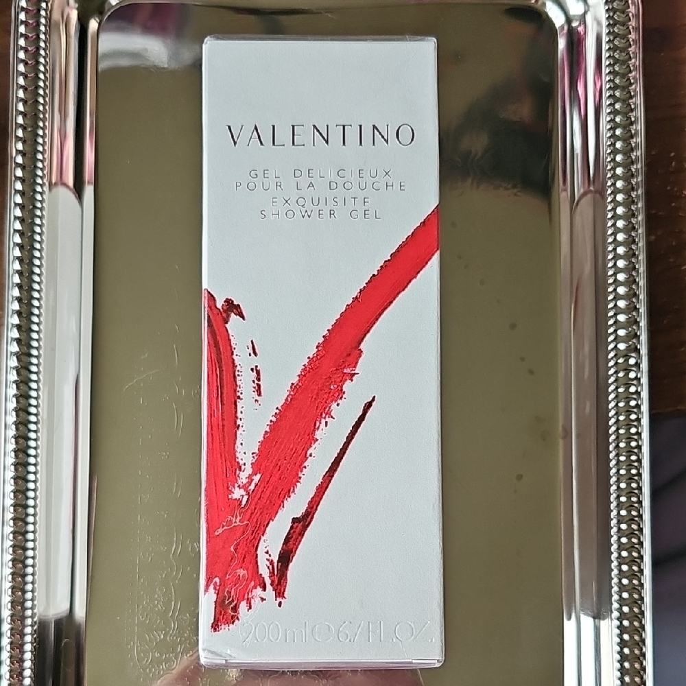 New Valentino Exquisite Shower Gel 7.7 Fl Oz - Sealed